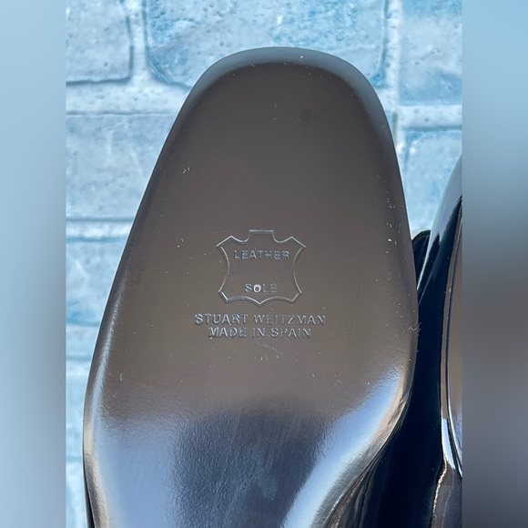 Stuart Weitzman buckled patent leather shoes size 8 - Picture 10 of 12
